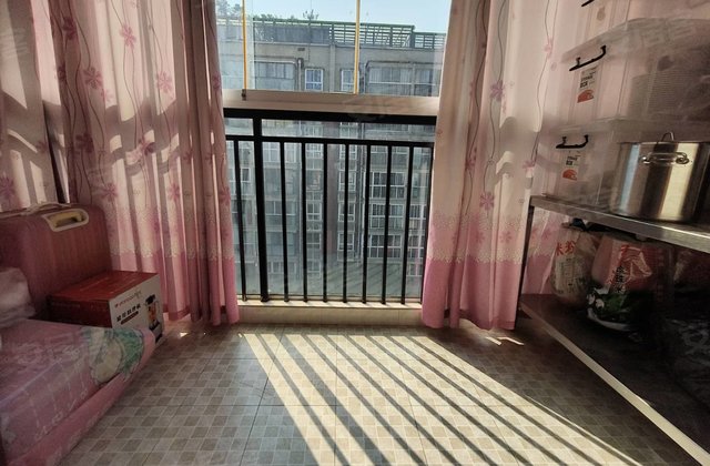 铸邦红果林一期3室2厅120㎡36万二手房图片