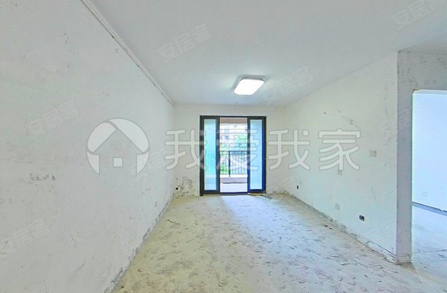 我跟房东沟通比较多，了解底价问我，湾上风华3室2厅采光无遮挡