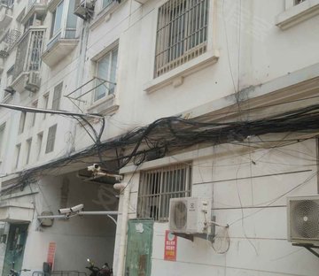 吴江松陵油车路中间楼层自主保养好诚心出售