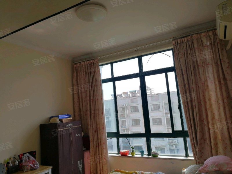 金澄花园(昆山市)3室2厅2卫123.64㎡南北186万
