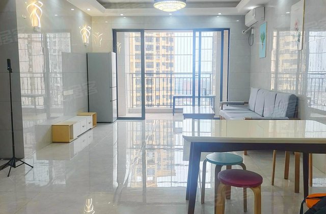 佳兆业金域天下3室2厅104.33㎡75万二手房图片