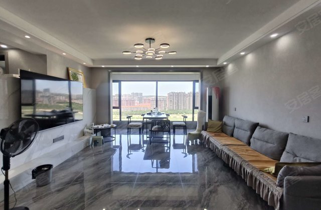 宏泰水岸华都4室2厅176㎡85万二手房图片