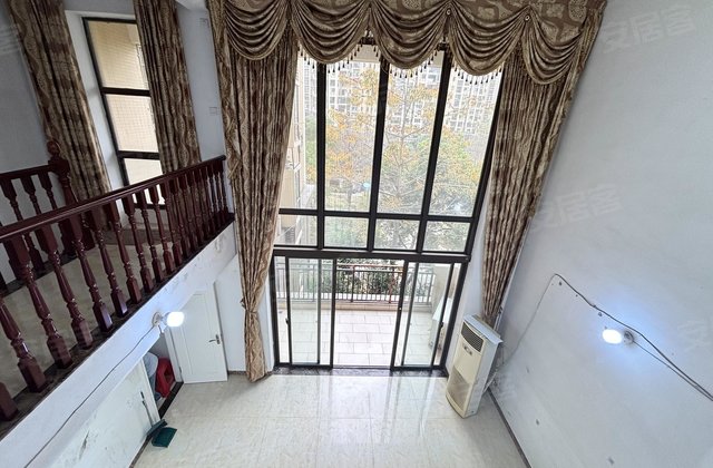 荔能华景城5室2厅233㎡303万二手房图片