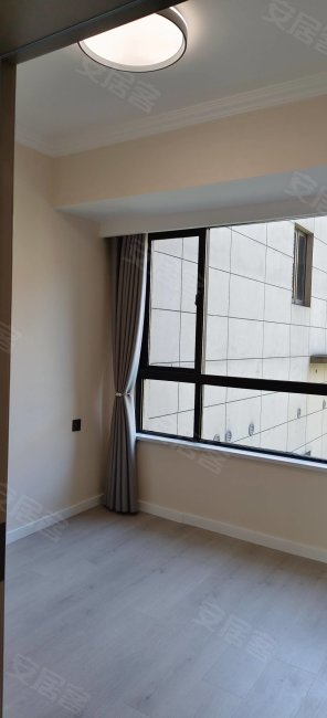 宁国高端小区观澜府人车分流前后糸统落地窗高档家装的婚房