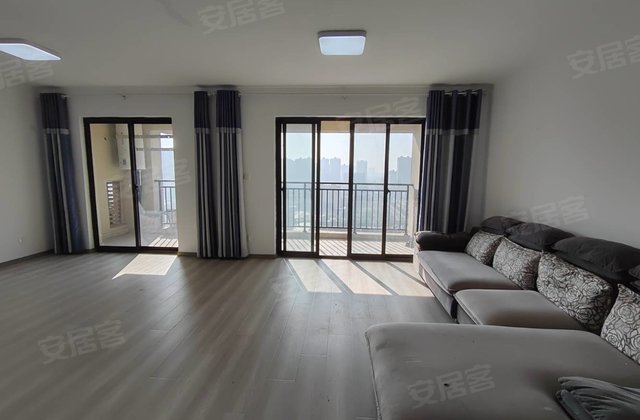 新城悦府(三期)3室2厅128㎡67.8万二手房图片