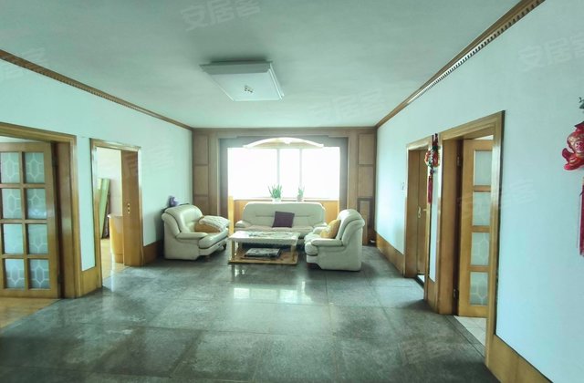 新芙蓉小区4室2厅100㎡39.8万二手房图片