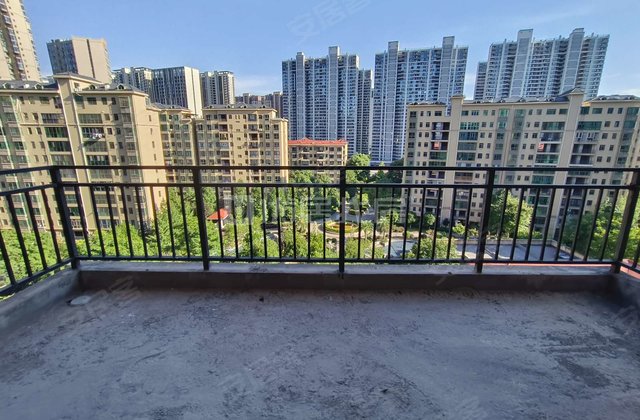 蒸湘雅郡5室2厅165㎡75.6万二手房图片