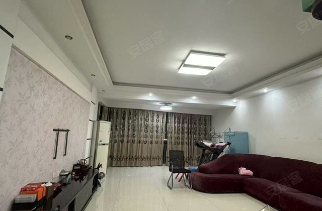 阳光花园4室2厅182㎡49.8万二手房图片