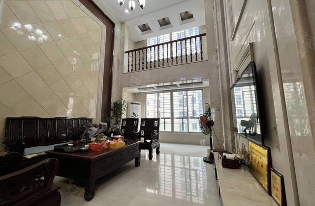 翠山苑4室2厅190.36㎡184万二手房图片