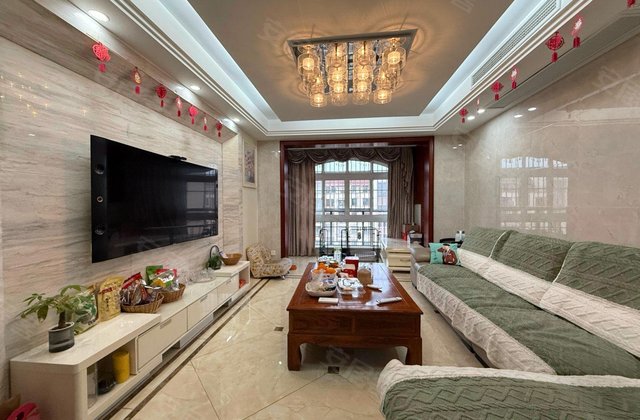 旺西花苑4室2厅211.2㎡138万二手房图片