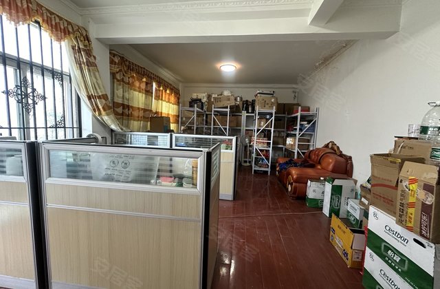 格桑林卡5室1厅214㎡308.9万二手房图片