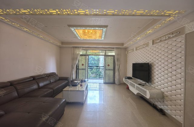 万盛银湖湾3室2厅142.74㎡125万二手房图片