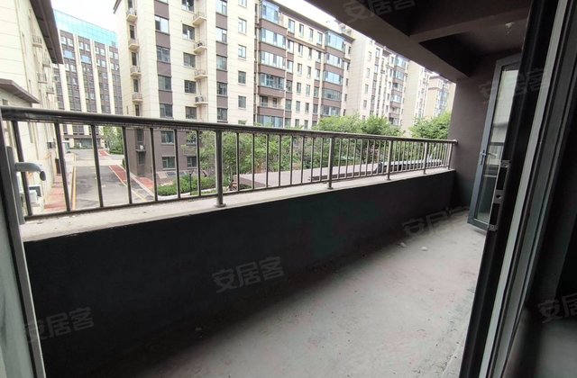 泊仕金岸4室2厅133.3㎡73万二手房图片