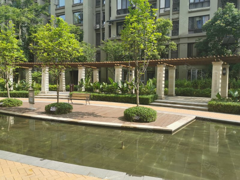 隆鑫爱琴海(1期)