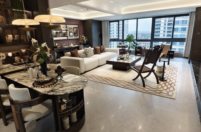 万科君兰锦绣4室2厅130㎡190万二手房图片