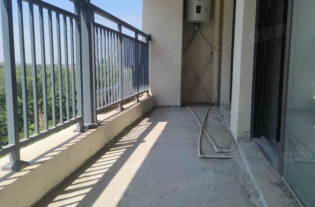 国建风华4室2厅127㎡56万二手房图片