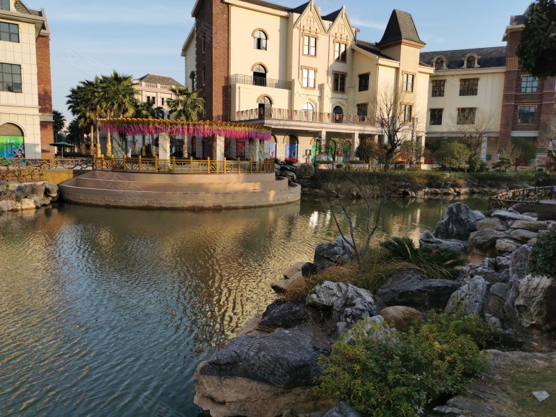 麓山温泉小镇(别墅)