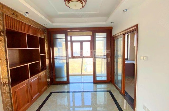 绿地新都会3室2厅133㎡108万二手房图片