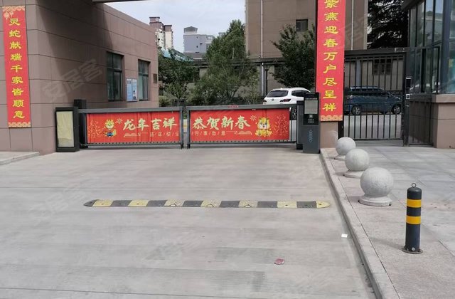 天润佳苑东区3室2厅152㎡86万二手房图片
