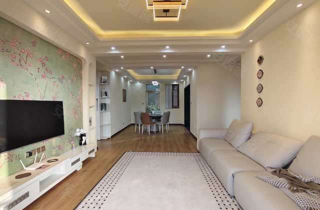 莲湖花园三期4室2厅137㎡67.8万二手房图片