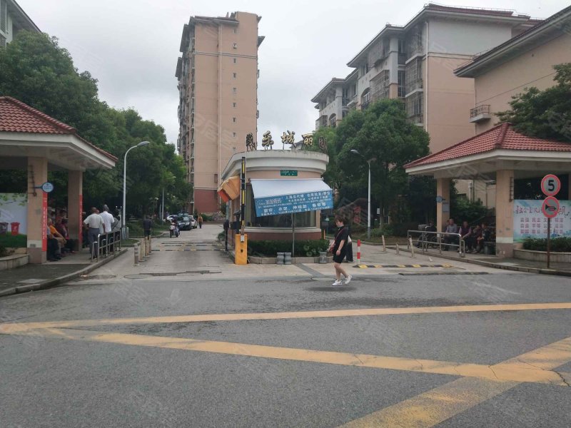 民乐城丽园南园 