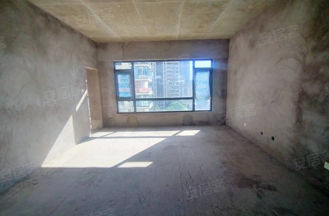 东岸汀院5室2厅194㎡105万二手房图片