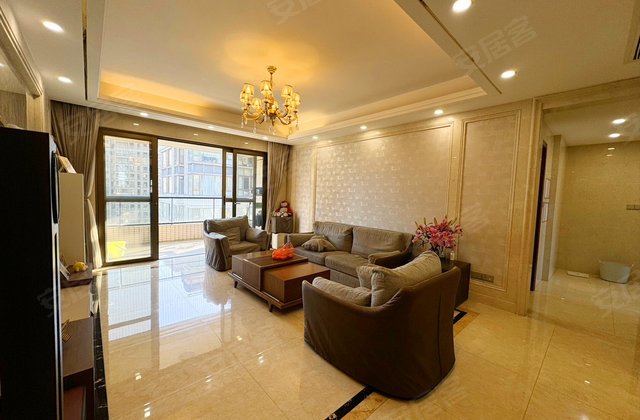 天骄御峰花园4室2厅156.71㎡550万二手房图片