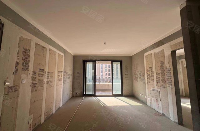 宇业东方红郡3室2厅142㎡79.8万二手房图片