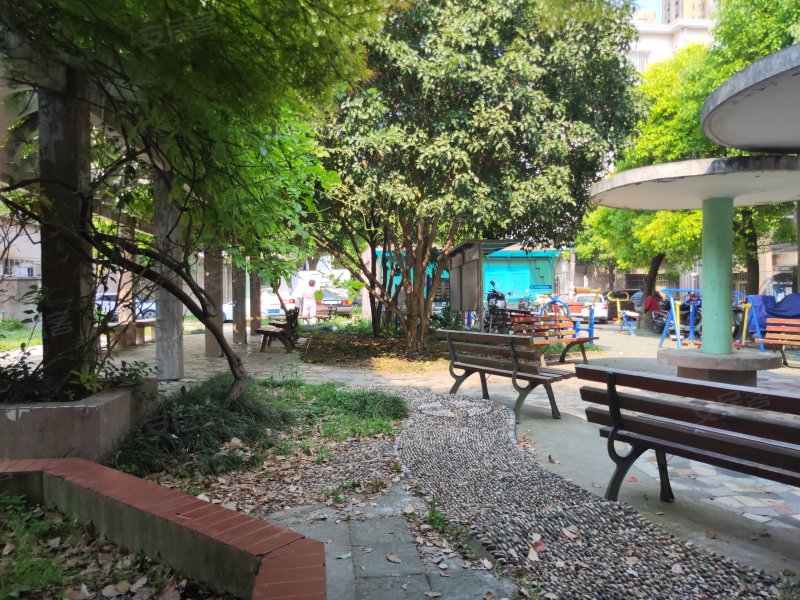 高兴花园一街坊