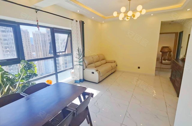 东北角艺术公寓2室1厅95.98㎡218万二手房图片