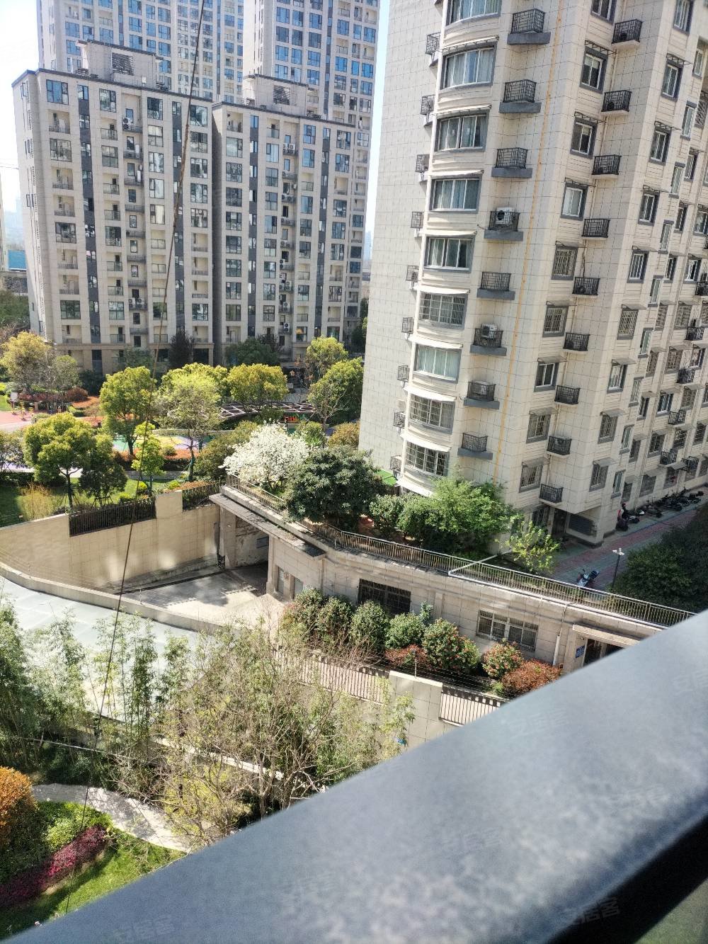 美的金宸府3室2厅1卫91㎡南北255万