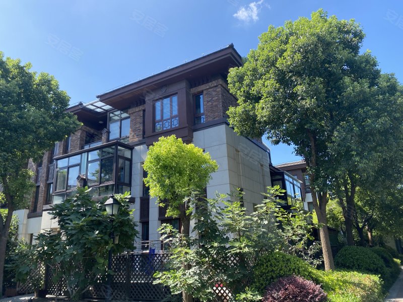 中信泰富朱家角新城鸿玺郡(999弄)