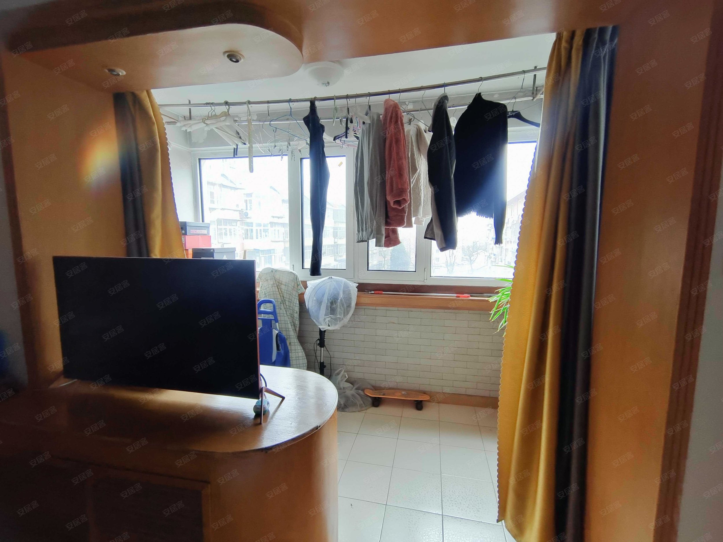 芳洲花园 地铁站旁出行方便 商业配套齐全 采光充足房东直卖