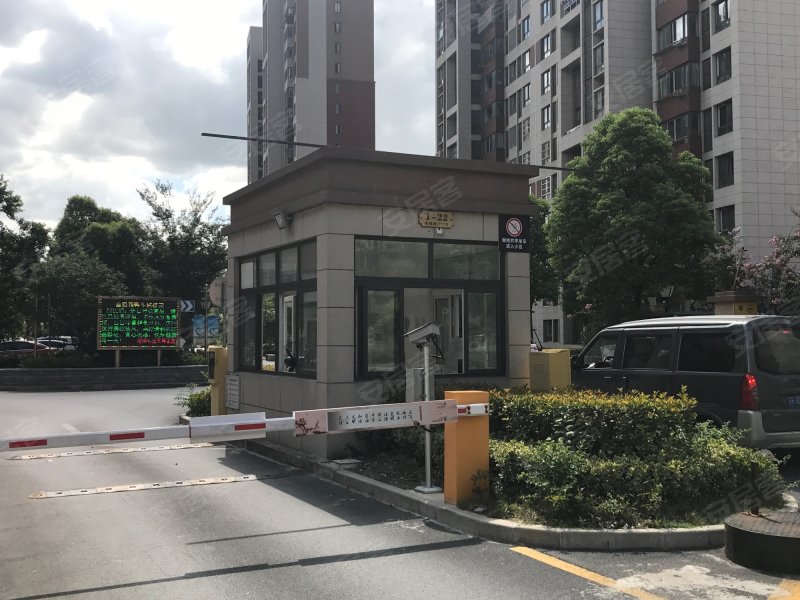 练祁佳城梧桐坊 