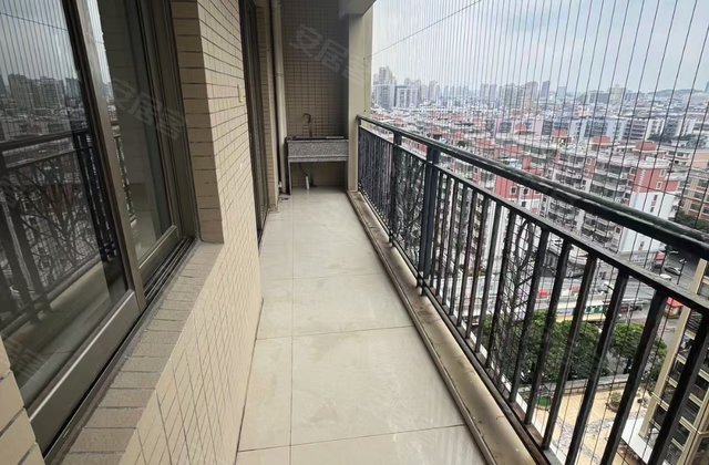 榕御3室2厅133㎡206万二手房图片