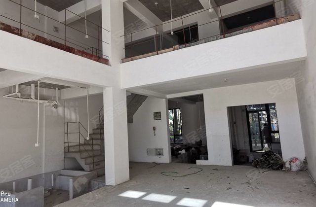 万科城三期玉府小区5室2厅180㎡460万二手房图片