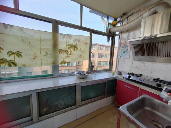 共青团西路北五巷 4楼楼顶2室70平 拎包入住