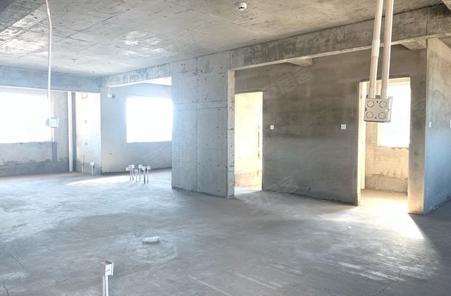龙门世纪华城北区3室2厅130㎡83.9万二手房图片