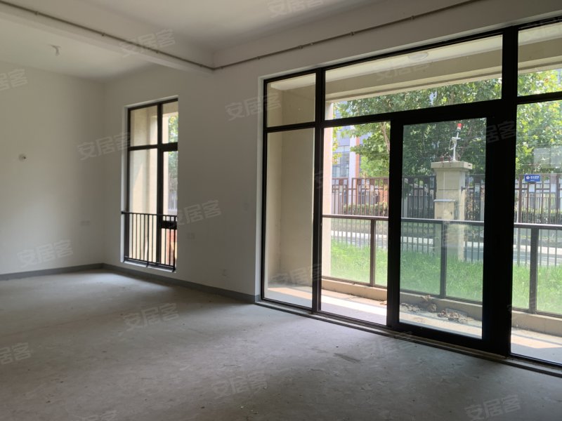 龙茂府排屋边套房东急售双车位随时看房