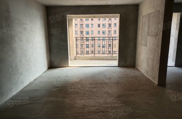 鼎观世界四期3室2厅115.96㎡56.6万二手房图片