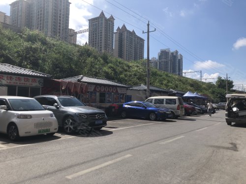 雅里新街综合楼