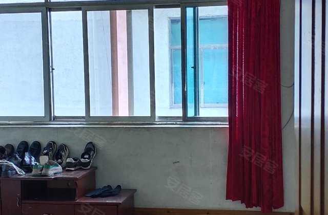 山北新民小区7室1厅150㎡135万二手房图片