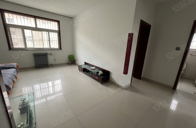 康居花园86平，28万，带储藏室，证满税低，好楼层