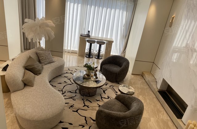 中盛铂珺府3室2厅182㎡350万二手房图片