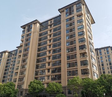 尚璟瑞府次新品质小区 精装三房两卫  可直接拎包入住