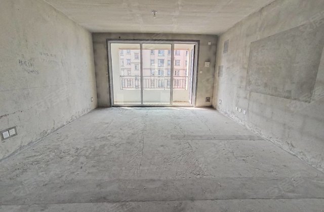 中南雅苑4室2厅143㎡120万二手房图片