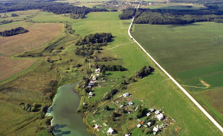 俄罗斯约¥4440万诺哥罗德俄罗斯出售土地的精湛地块二手房土地图片