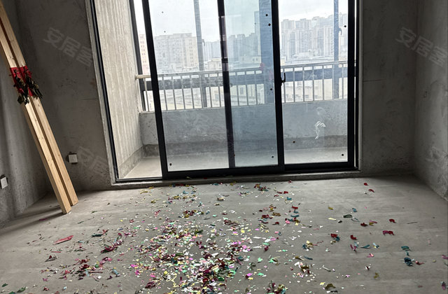 周田大厦4室2厅125㎡125万二手房图片