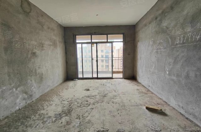 学府湖畔3室2厅123㎡55.8万二手房图片