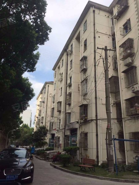 金杨新村一街坊 